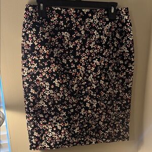 Liz Claiborne Black Floral Pencil Skirt